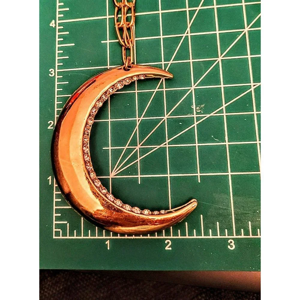 Women's/Teen GoldTone Necklace 3" Double Sided Half Moon Pendnt  24" Chain #2296 - Picture 5 of 5